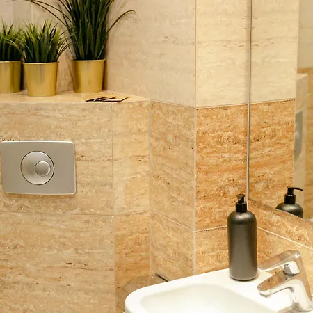 Plac Konstytucji 6 Orange - Dla 4 Osob - Bezplatny Parking - Free Parking - Piekny Widok Na Panorame Warszawy Warschau