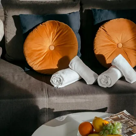 Апартаменты Plac Konstytucji 6 Orange - Dla 4 Osob - Bezplatny Parking - Free Parking - Piekny Widok Na Panorame Warszawy Варшава