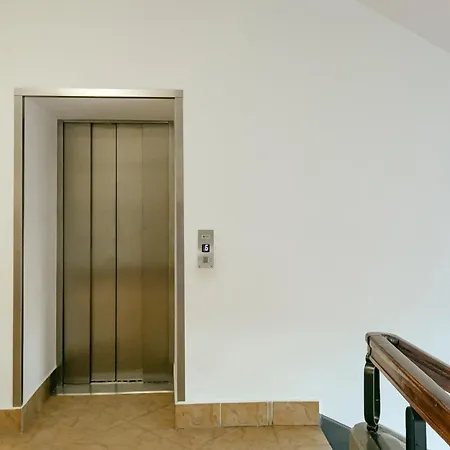 Plac Konstytucji 6 Orange - Dla 4 Osob - Bezplatny Parking - Free Parking - Piekny Widok Na Panorame Warszawy Апартаменты