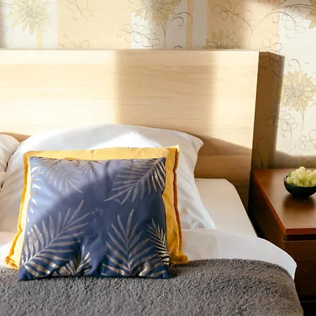 Appartement Plac Konstytucji 6 Orange - Dla 4 Osob - Bezplatny Parking - Free Parking - Piekny Widok Na Panorame Warszawy