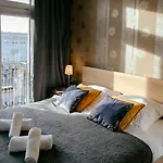 Lejlighed Plac Konstytucji 6 Orange - Dla 4 Osob - Bezplatny Parking - Free Parking - Piekny Widok Na Panorame Warszawy *